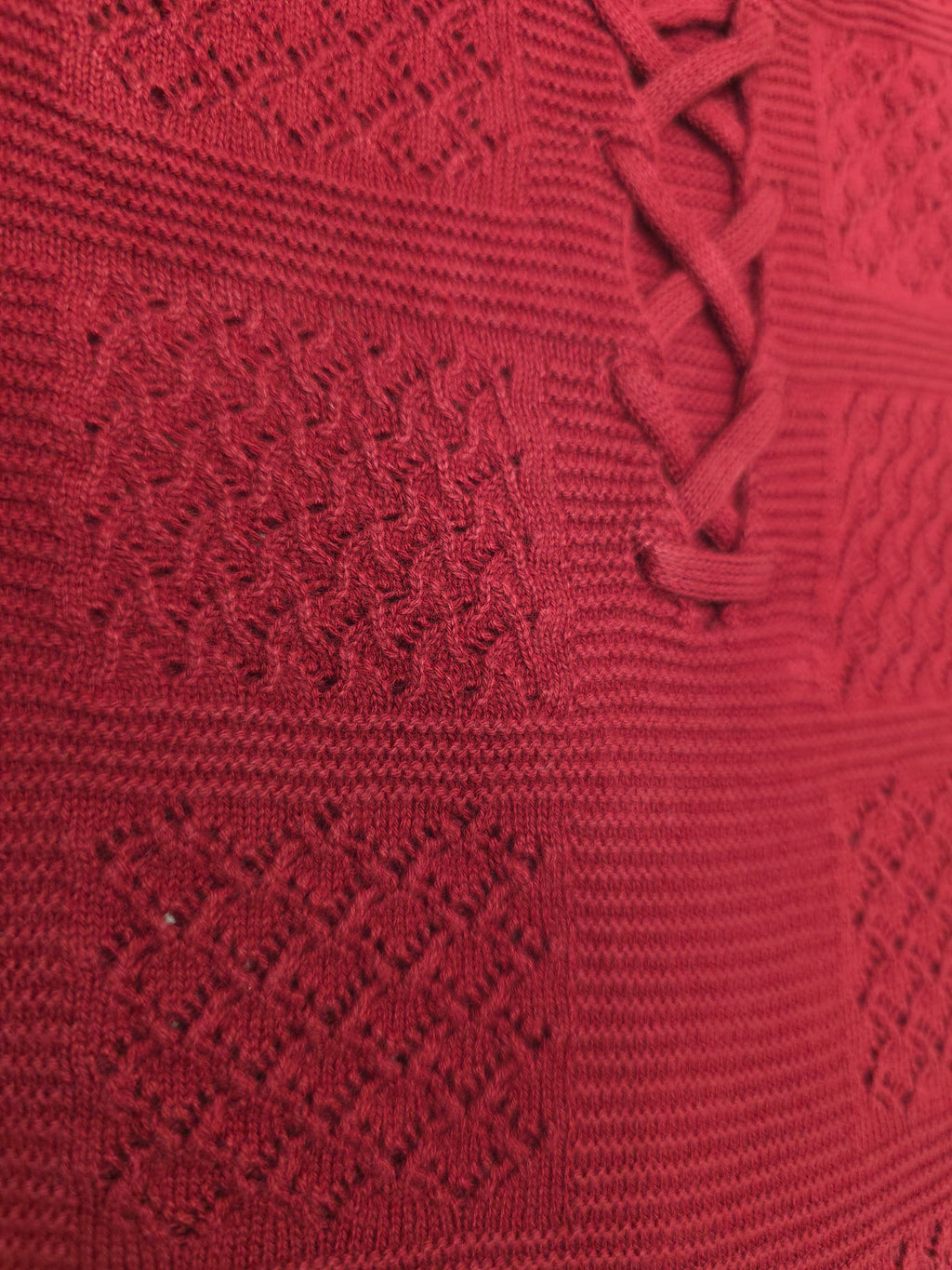 Textured Waffle & Cable-Knit Lace-Neck Jumper in Burgundy Red