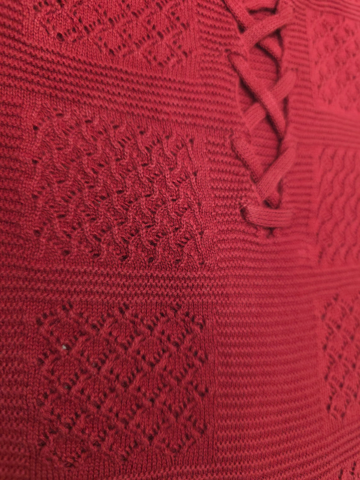 Textured Waffle & Cable-Knit Lace-Neck Jumper in Burgundy Red